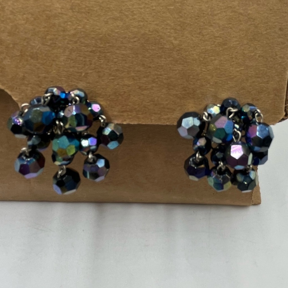 Vintage Western Germany Faceted‎ Iridescent Black Cha Cha Dangle Clip Earrings